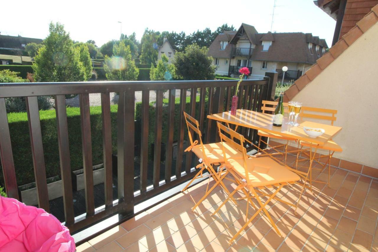 Cadre Exceptionnel: Duplex Classe 4**** Tennis, Piscine, Parking, Linge Inclus, Wifi, Materiel Bebe, Proximite Centre Deauville Exteriör bild