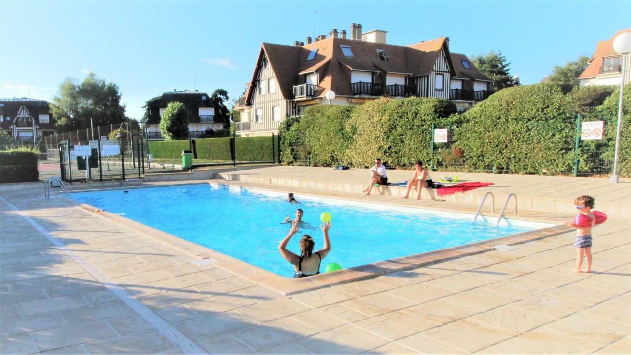 Cadre Exceptionnel: Duplex Classe 4**** Tennis, Piscine, Parking, Linge Inclus, Wifi, Materiel Bebe, Proximite Centre Deauville Exteriör bild