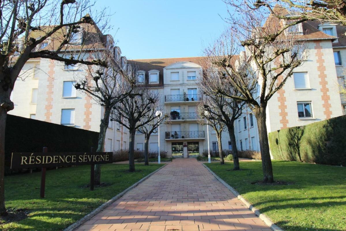 Cadre Exceptionnel: Duplex Classe 4**** Tennis, Piscine, Parking, Linge Inclus, Wifi, Materiel Bebe, Proximite Centre Deauville Exteriör bild